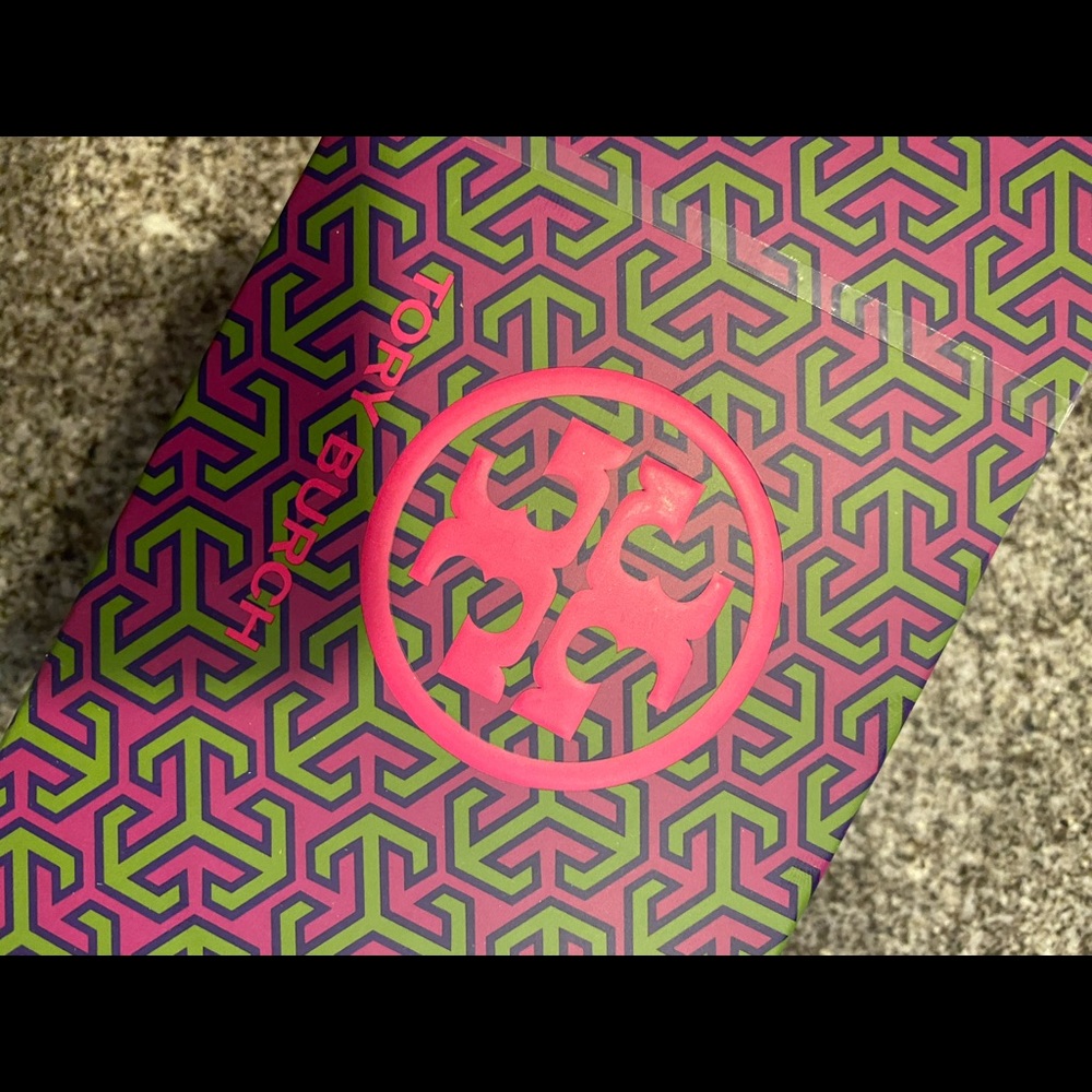 Tory Burch Flip Flops - Size 7 BRAND NEW!